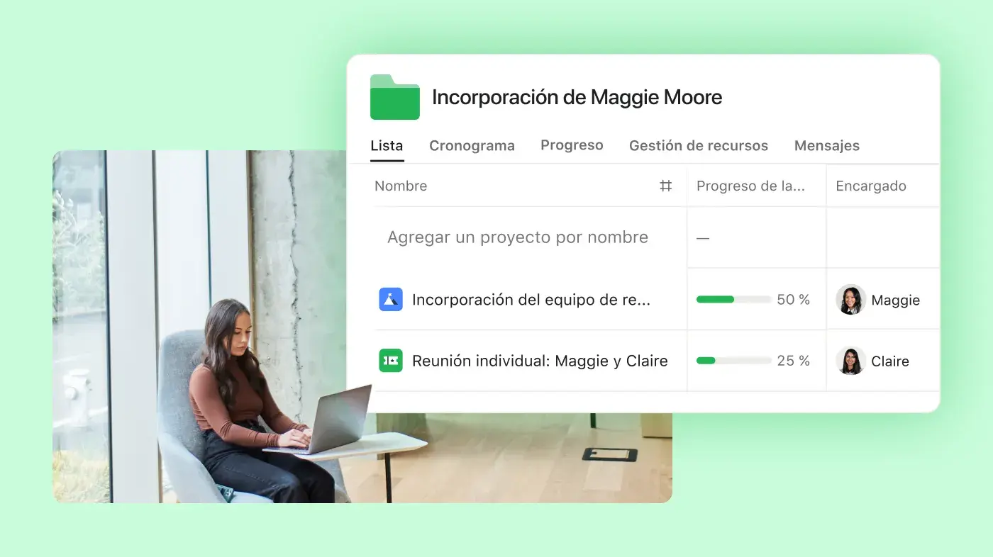 Empleado que trabaja en un proyecto de incorporación en la interfaz de usuario de Asana 