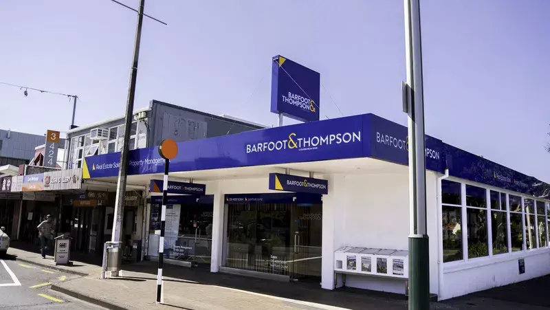 [Barfoot & Thompson branch office]