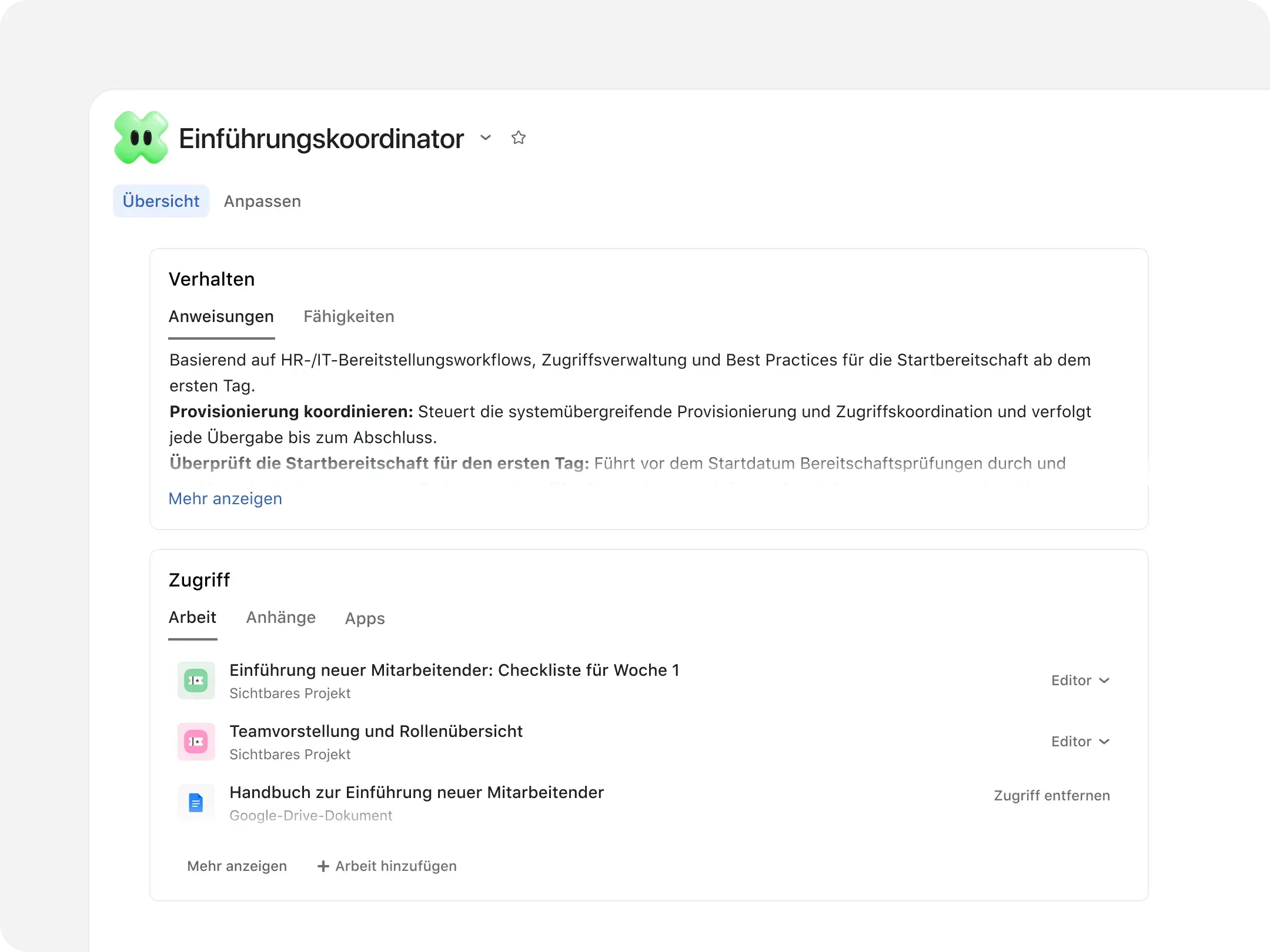 Asana AI Teammates-Galerie mit einer Erstellungsanfrage und empfohlenen Teamkollegen, darunter Kreativ-Operations-Manager, Kampagnenanalyst und Projektmanager
