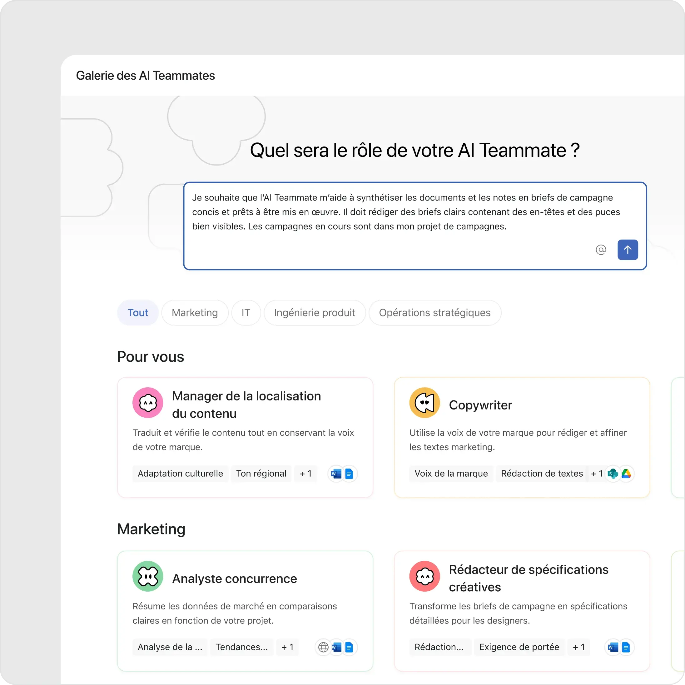 Interface de la galerie des AI Teammates demandant quel sera le rôle de votre AI Teammate avec une invite utilisateur. En dessous se trouvent des cartes de rôles d’IA comme Responsable de la localisation du contenu, Rédacteur et Analyste concurrence.